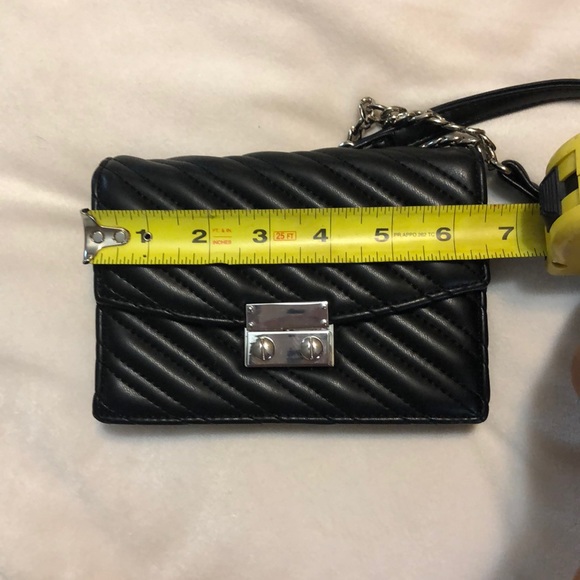 Express Shoulder Bag - Picture 6 of 8